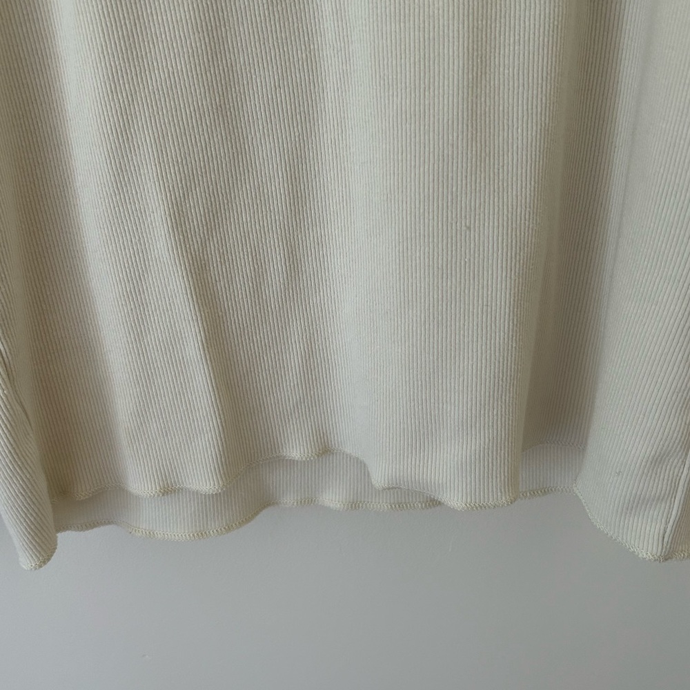 Vintage Ralph Lauren Ribbed Knit Turtleneck Sweater in Cream
Size: Large
EUC - Picture 7 of 10